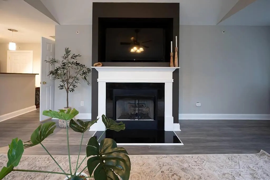 Spacious 2 Bedroom 2 Ba In University City Charlotte Apartment
