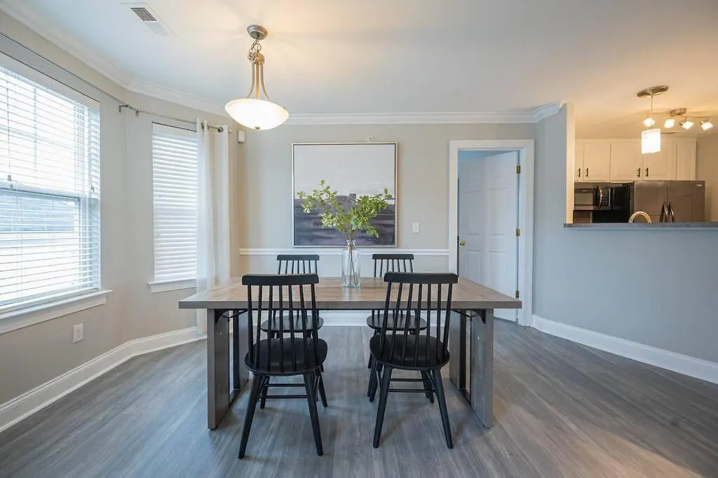 Spacious 2 Bedroom 2 Ba In University City Charlotte Apartment